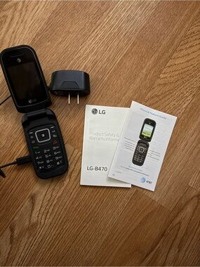 LG Black Flip Phone with Charger and Manuals